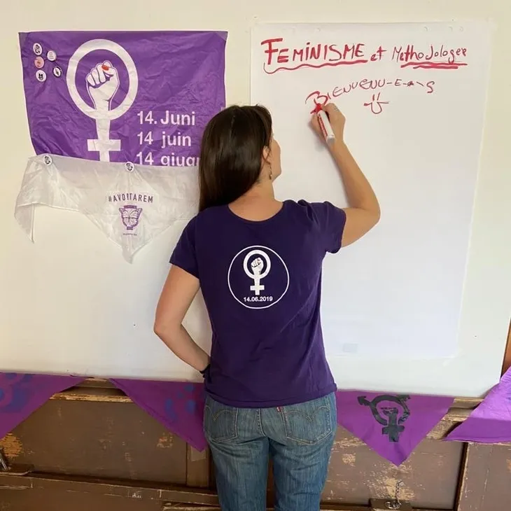 Violette à Lunettes – Tailored activities